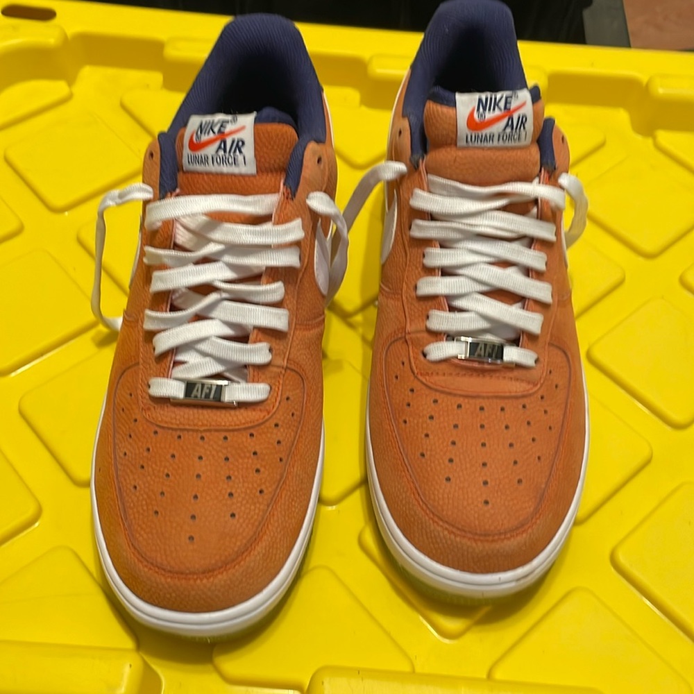 Nikeair lunarforce1 “world basketball” new never worn, has that new shoe smell